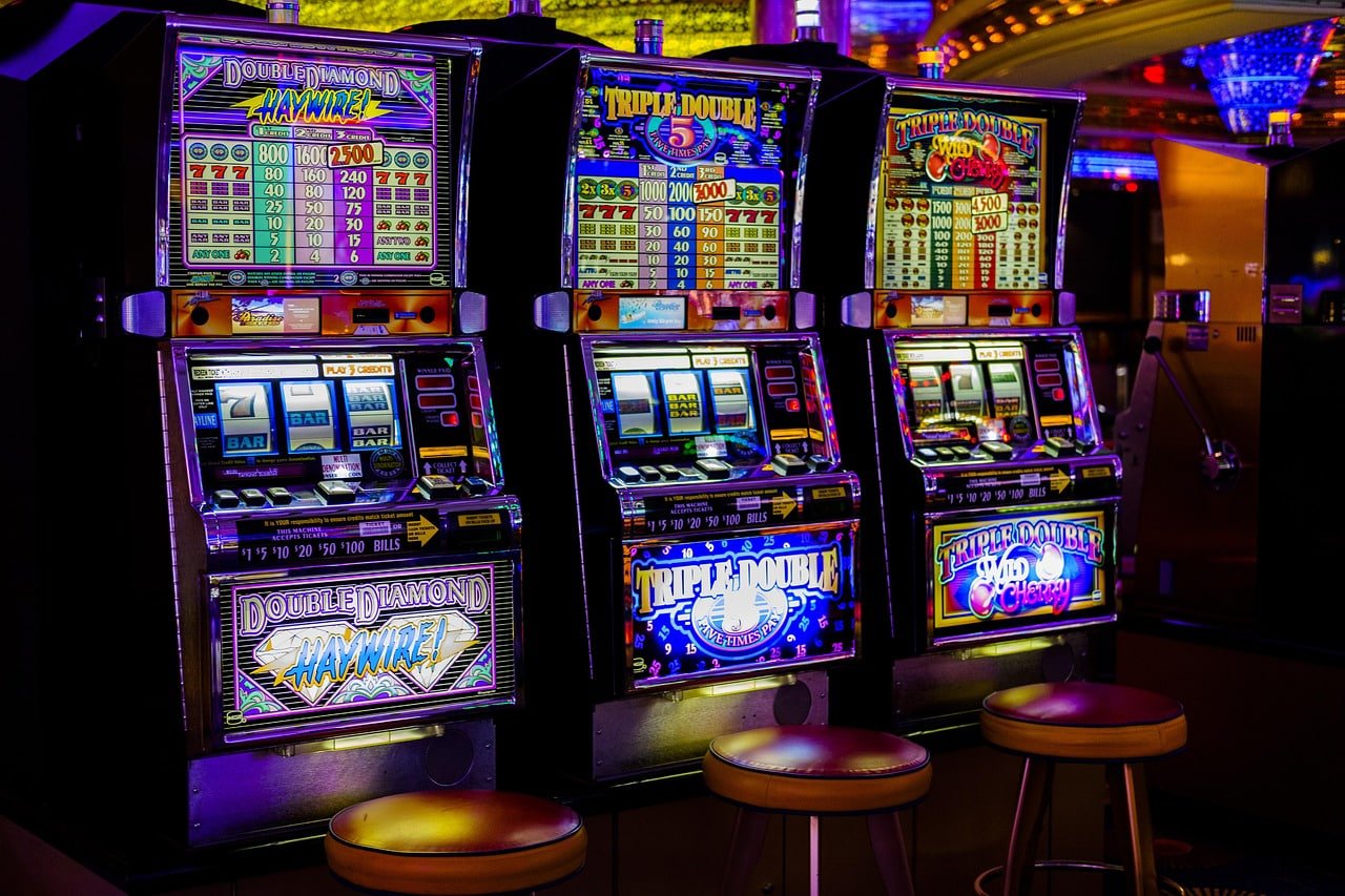 Màn hình game slot trực tuyến đầy màu sắc tại link m88 dành cho người chơi Việt Nam